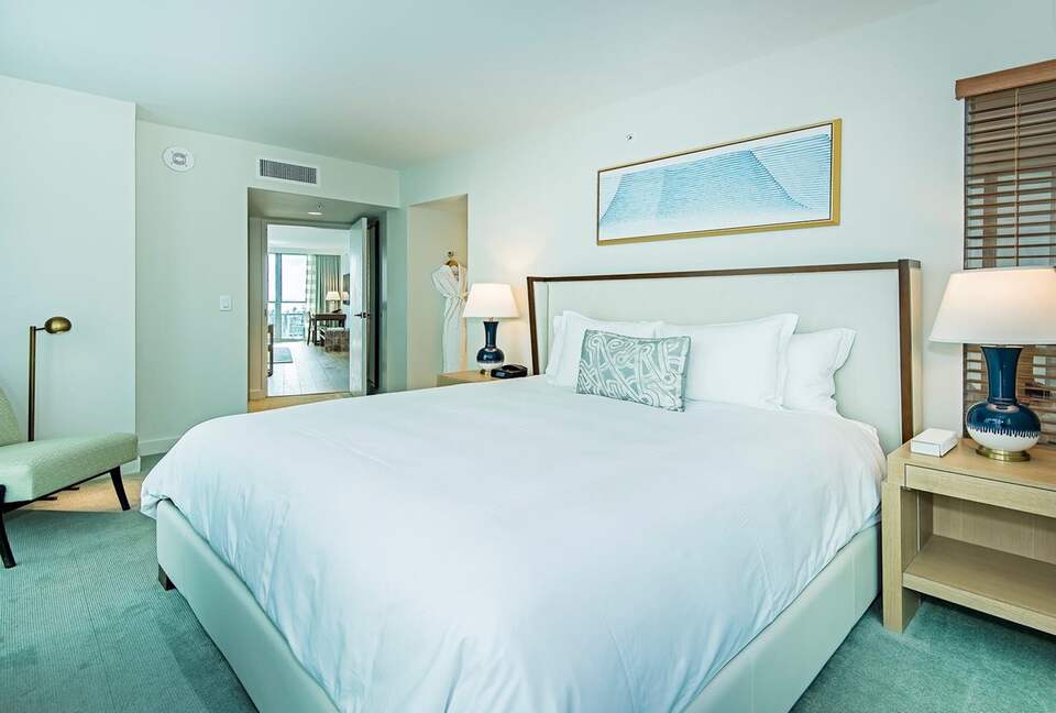 Ritz Carlton Waikiki - Honolulu, Hawaii