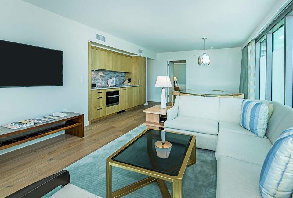 Ritz Carlton Waikiki - Honolulu, Hawaii