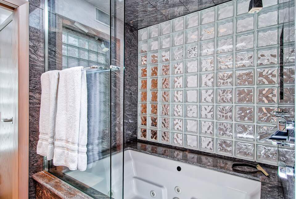 Aspen: 3 Bedroom Condominium/Townhome - Aspen, Colorado