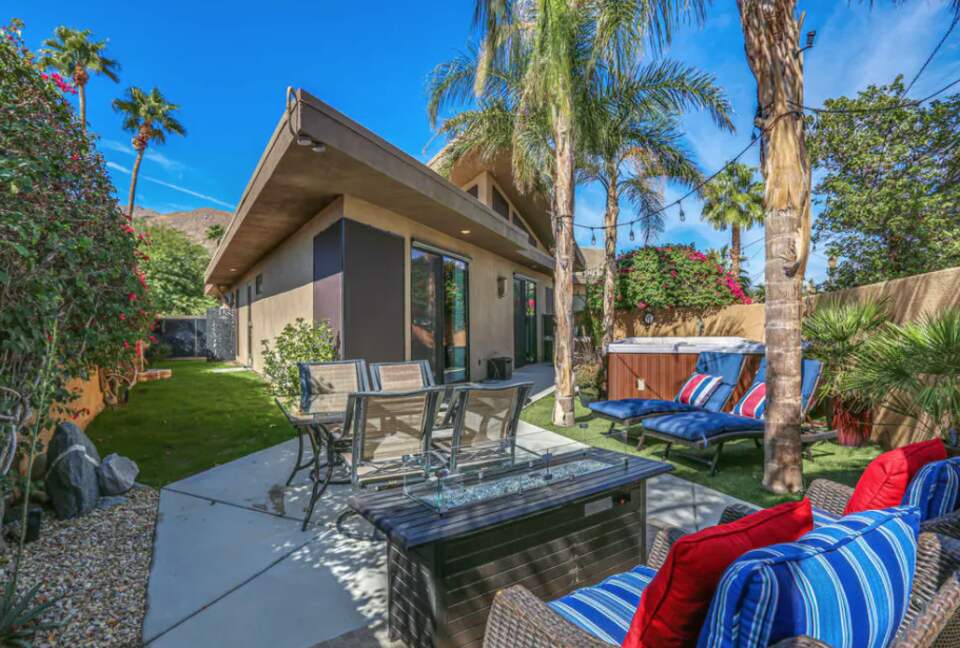 Modern Desert Townhome - Palm Springs, California