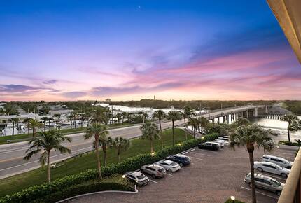 Jupiter Island Beach Escape - Jupiter Island, Florida