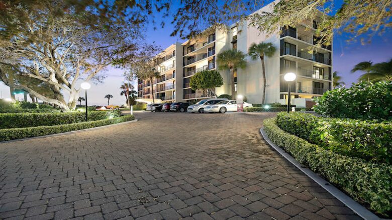 Jupiter Island Beach Escape - Jupiter Island, Florida