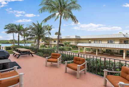 Jupiter Island Beach Escape - Jupiter Island, Florida