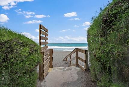 Jupiter Island Beach Escape - Jupiter Island, Florida