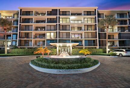 Jupiter Island Beach Escape - Jupiter Island, Florida