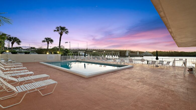 Jupiter Island Beach Escape - Jupiter Island, Florida