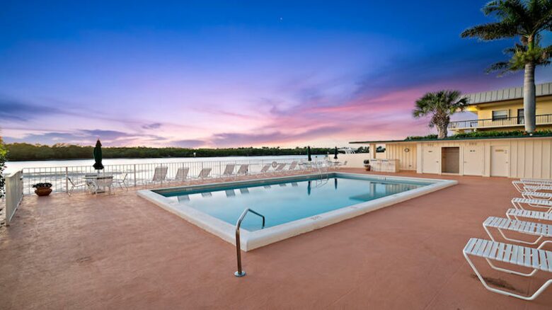 Jupiter Island Beach Escape - Jupiter Island, Florida