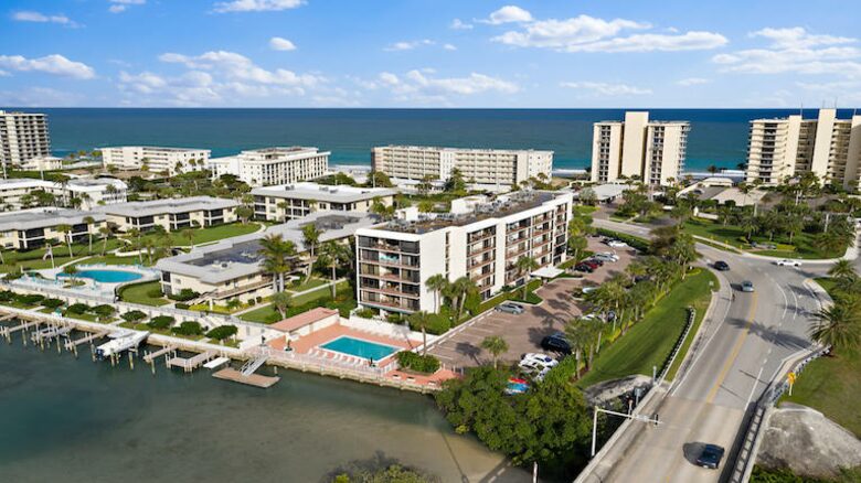 Jupiter Island Beach Escape - Jupiter Island, Florida