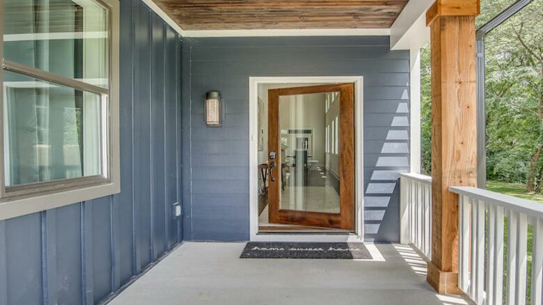 The Southern Magnolia - Nashville, Tennessee