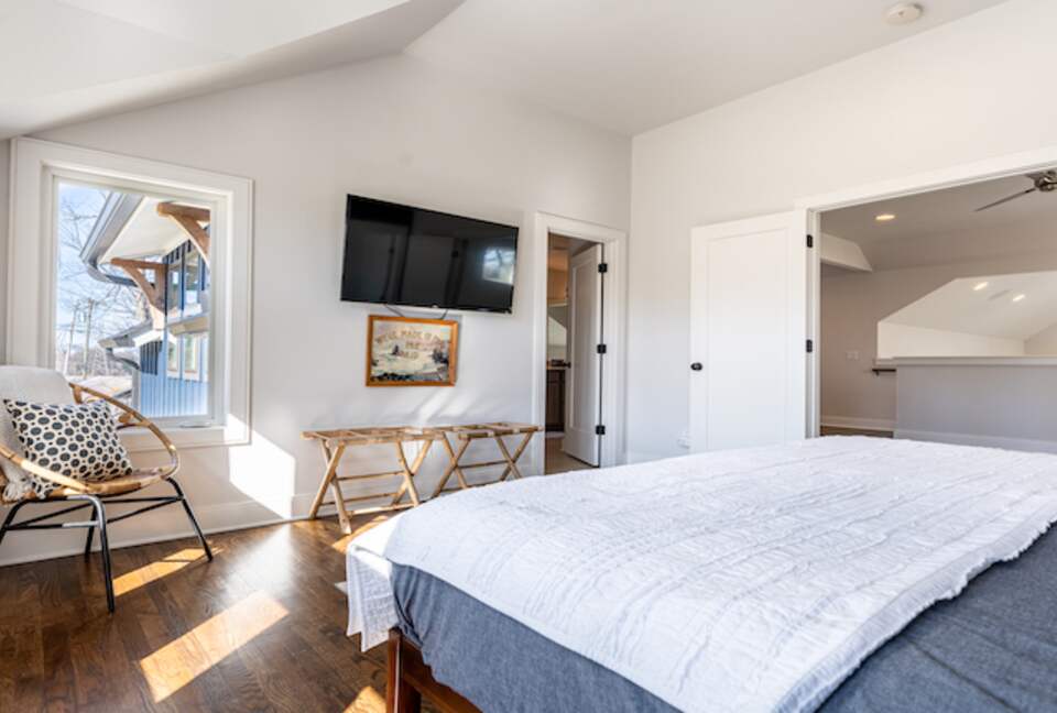 The Southern Magnolia - Nashville, Tennessee