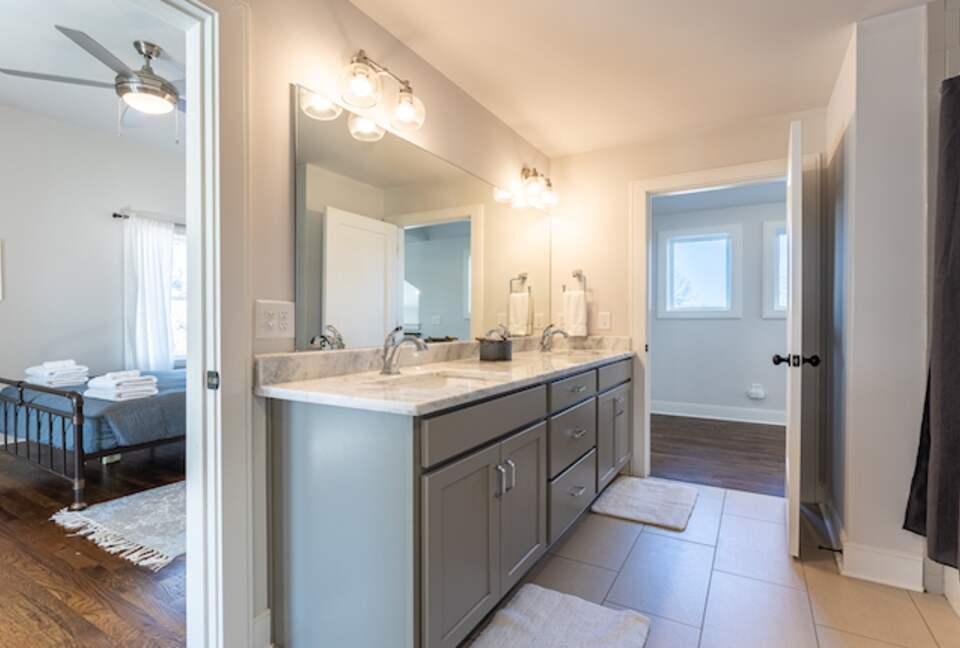 The Southern Magnolia - Nashville, Tennessee