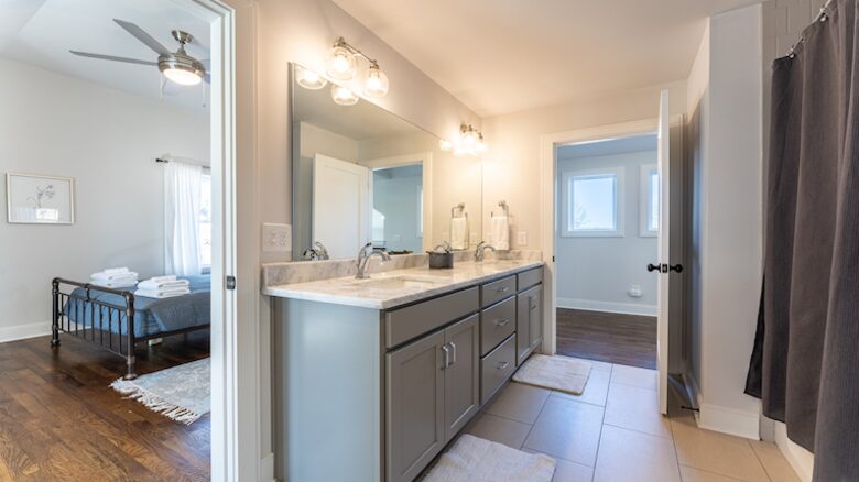 The Southern Magnolia - Nashville, Tennessee