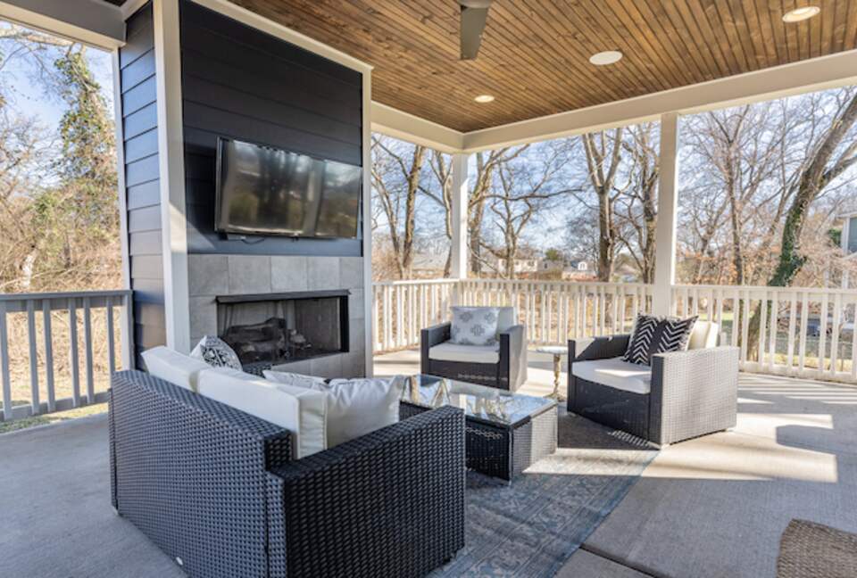 The Southern Magnolia - Nashville, Tennessee