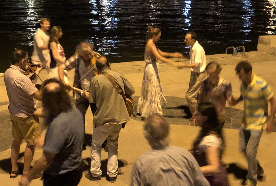 Saint Louis Island Luxe - Paris, France