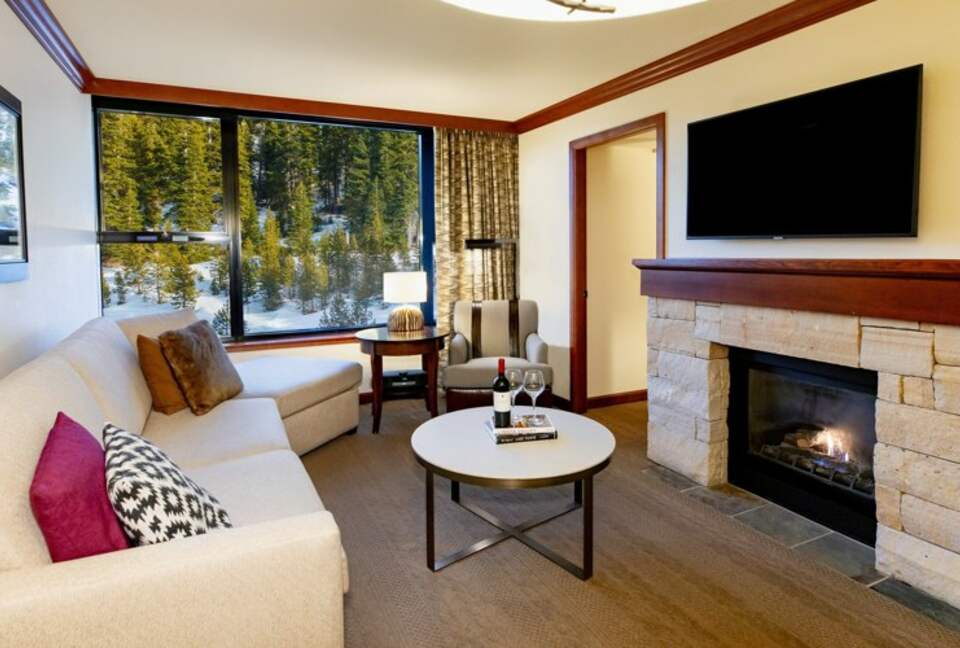 Resort at Squaw Creek w/ Ski-In/Ski-Out Access! - Olympic Valley, California