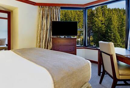 Resort at Squaw Creek w/ Ski-In/Ski-Out Access! - Olympic Valley, California