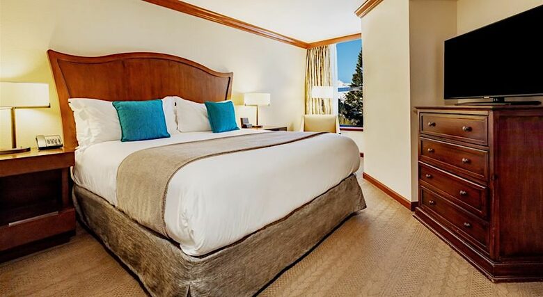 Resort at Squaw Creek w/ Ski-In/Ski-Out Access! - Olympic Valley, California