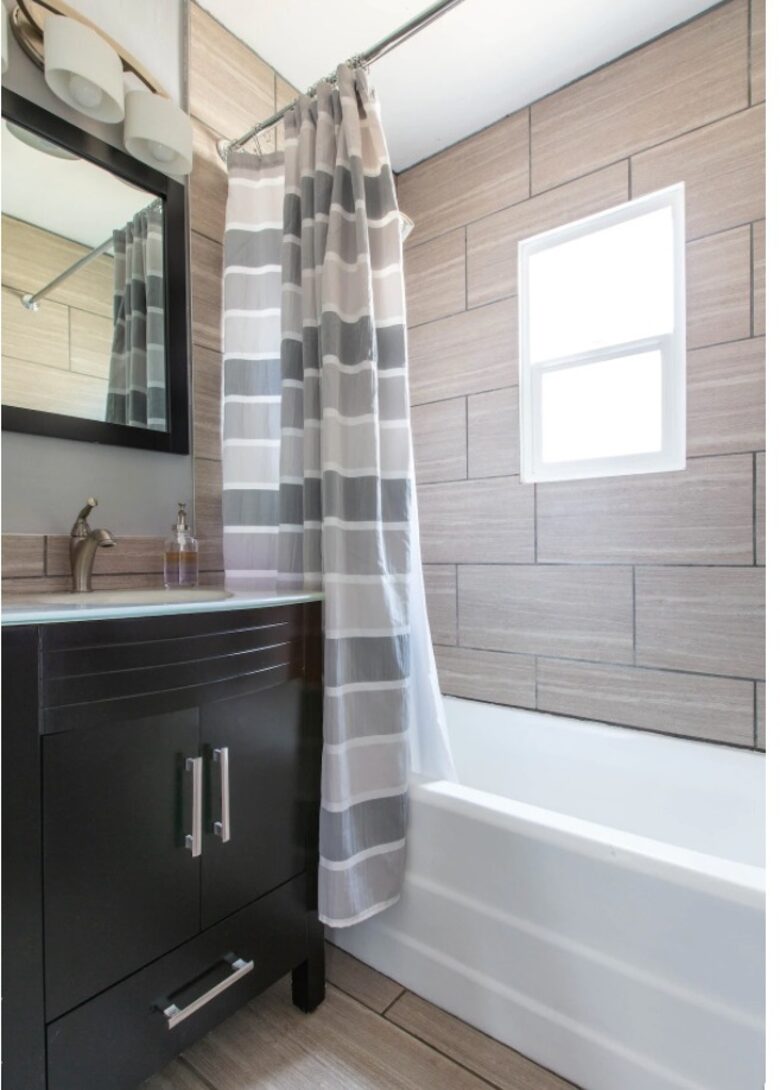 San Diego Beachside Bungalow - Oceanside, California