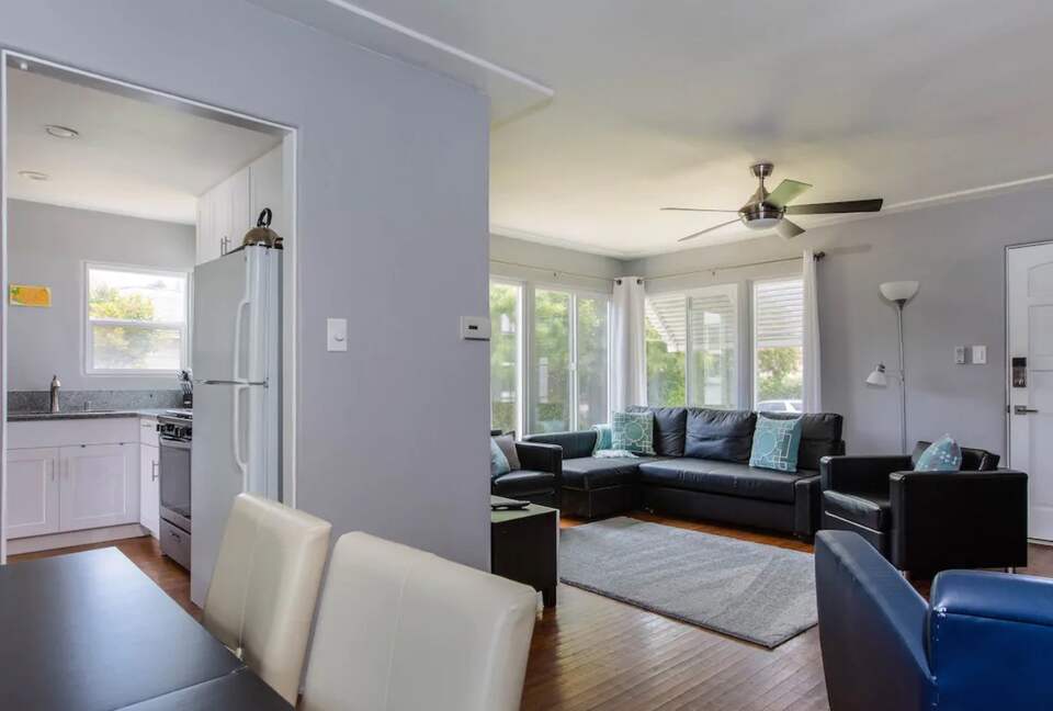 San Diego Beachside Bungalow - Oceanside, California