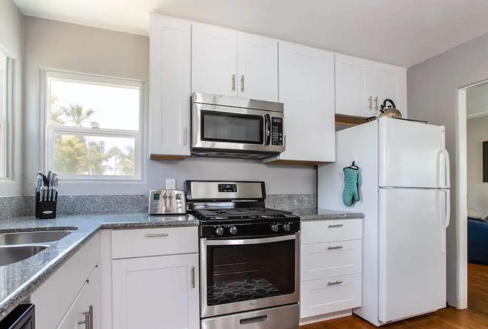 San Diego Beachside Bungalow - Oceanside, California