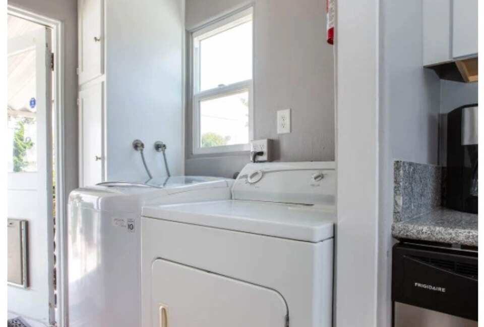 San Diego Beachside Bungalow - Oceanside, California