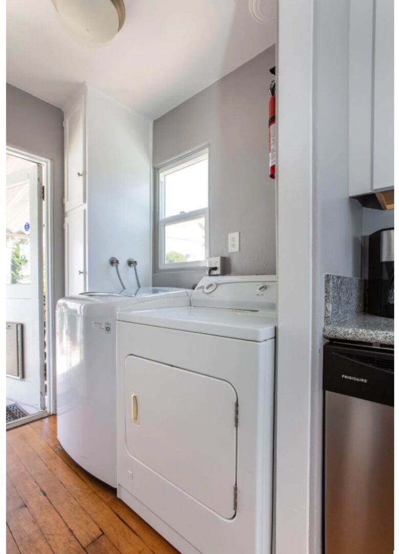 San Diego Beachside Bungalow - Oceanside, California