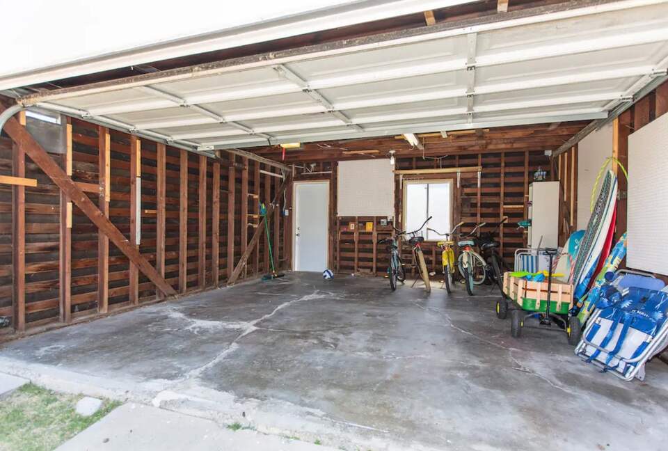 San Diego Beachside Bungalow - Oceanside, California