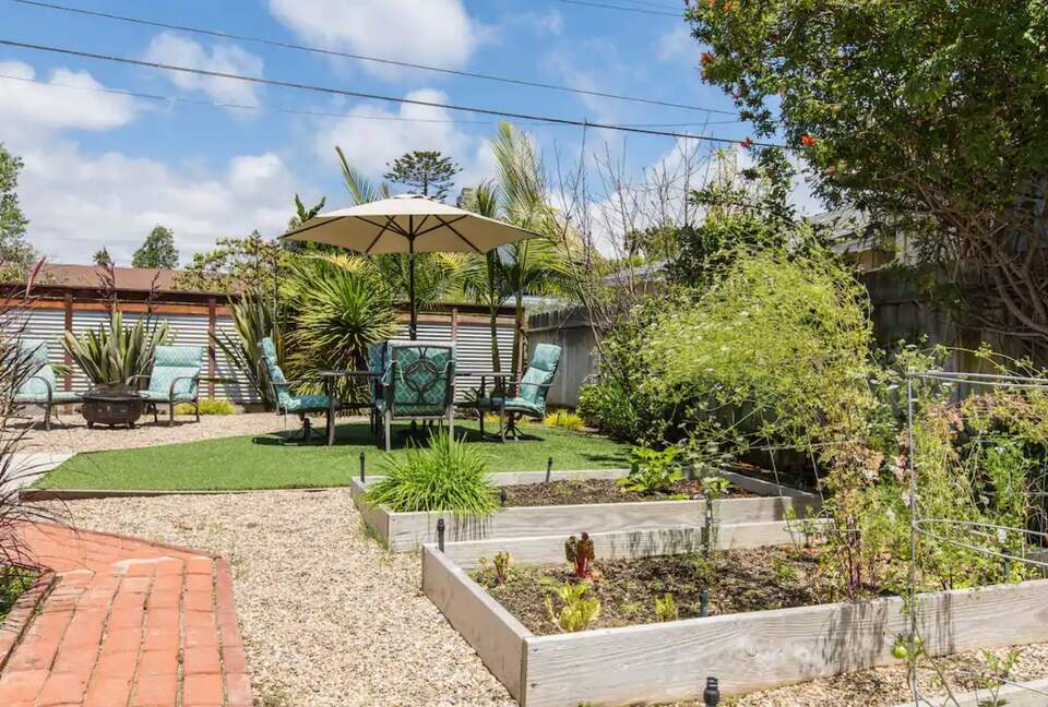 San Diego Beachside Bungalow - Oceanside, California