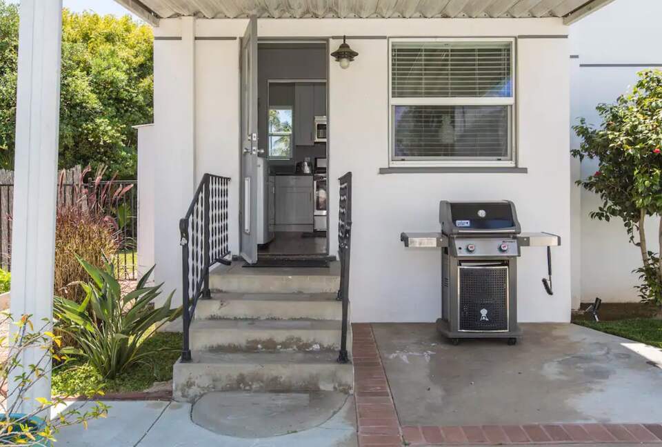 San Diego Beachside Bungalow - Oceanside, California