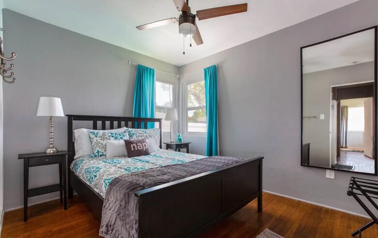 San Diego Beachside Bungalow - Oceanside, California