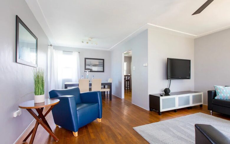 San Diego Beachside Bungalow - Oceanside, California