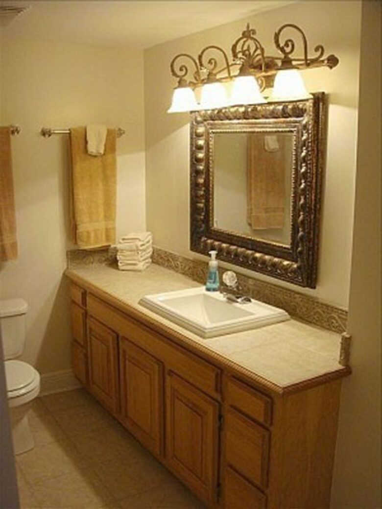 NEW ORLEANS FRENCH QUARTER - New Orleans, Louisiana