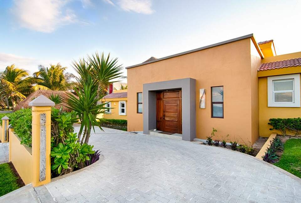 Casa Amarilla — Double Lot Luxury Caribbean Getaway - Isla Mujeres, Mexico