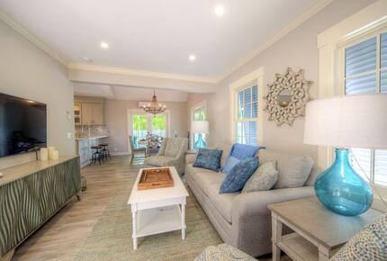 Aqua La Vista with Guest House and Pool! - Key West, Florida