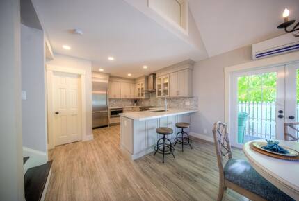 Aqua La Vista with Guest House and Pool! - Key West, Florida