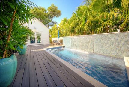 Aqua La Vista with Guest House and Pool! - Key West, Florida