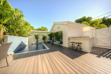 Aqua La Vista with Guest House and Pool! - Key West, Florida