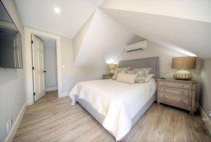 Aqua La Vista with Guest House and Pool! - Key West, Florida