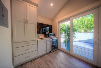 Aqua La Vista with Guest House and Pool! - Key West, Florida