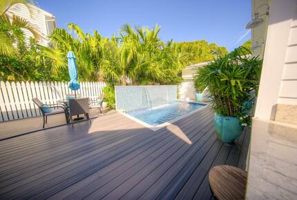 Aqua La Vista with Guest House and Pool! - Key West, Florida