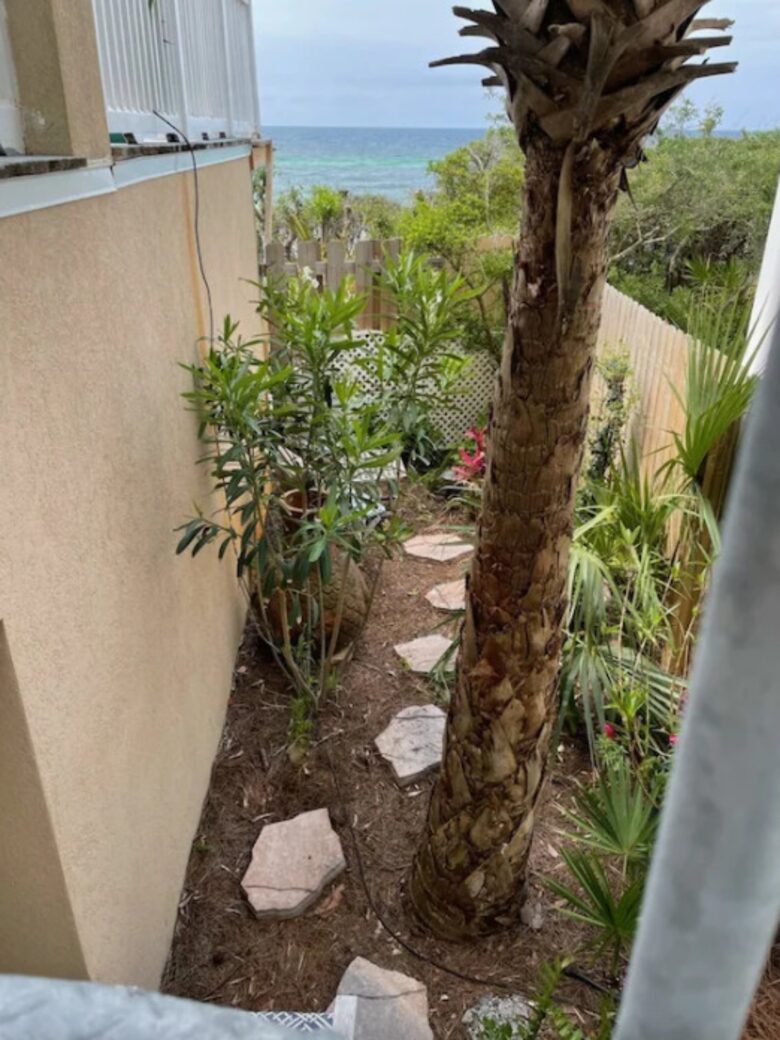 Anchor Cliff on Seacrest Beach - Between Alys & Rosemary - 30A - Seacrest Beach, Florida