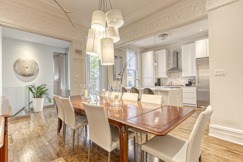 Luxurious Montreal Flat Facing Lafontaine Park - Montreal, Canada