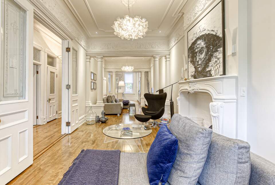 Luxurious Montreal Flat Facing Lafontaine Park - Montreal, Canada
