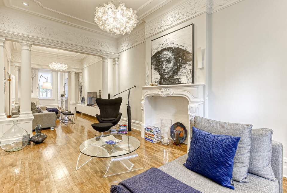 Luxurious Montreal Flat Facing Lafontaine Park - Montreal, Canada