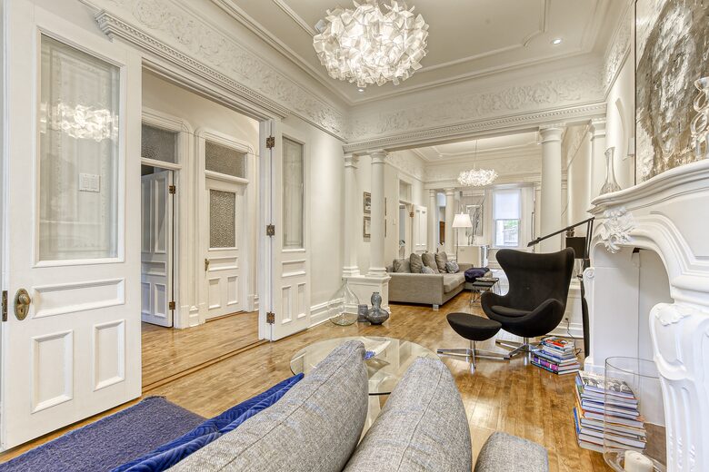 Luxurious Montreal Flat Facing Lafontaine Park - Montreal, Canada