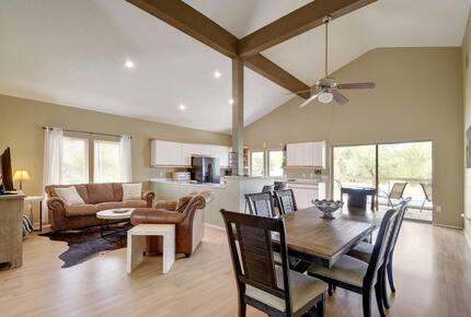 Vaulted ceilings with exposed beams in Retreat living area