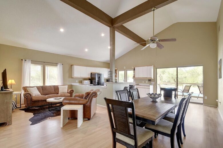 Vaulted ceilings with exposed beams in Retreat living area