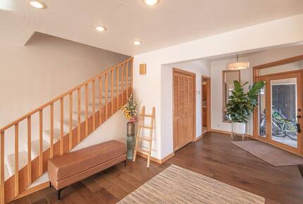 Home exchange in La Veta CO, front entryway near staircase