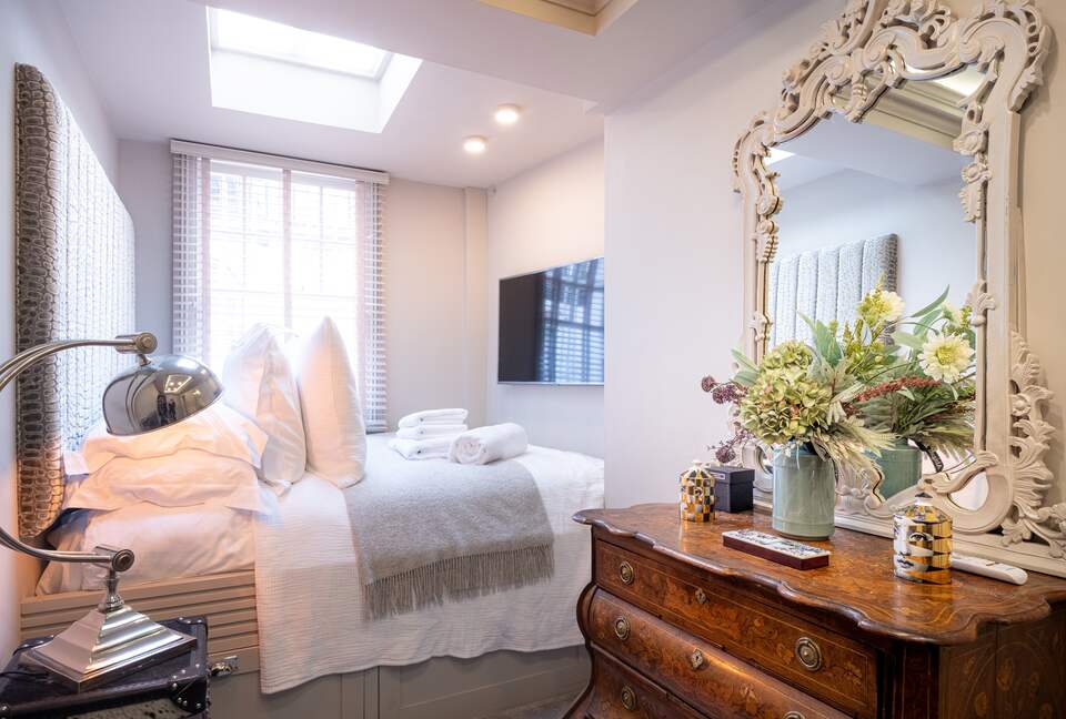 Chelsea Apartment - London, United Kingdom