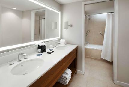 Home Exchange, Sheraton Kaua'i Resort unit, bathroom with dual vanity